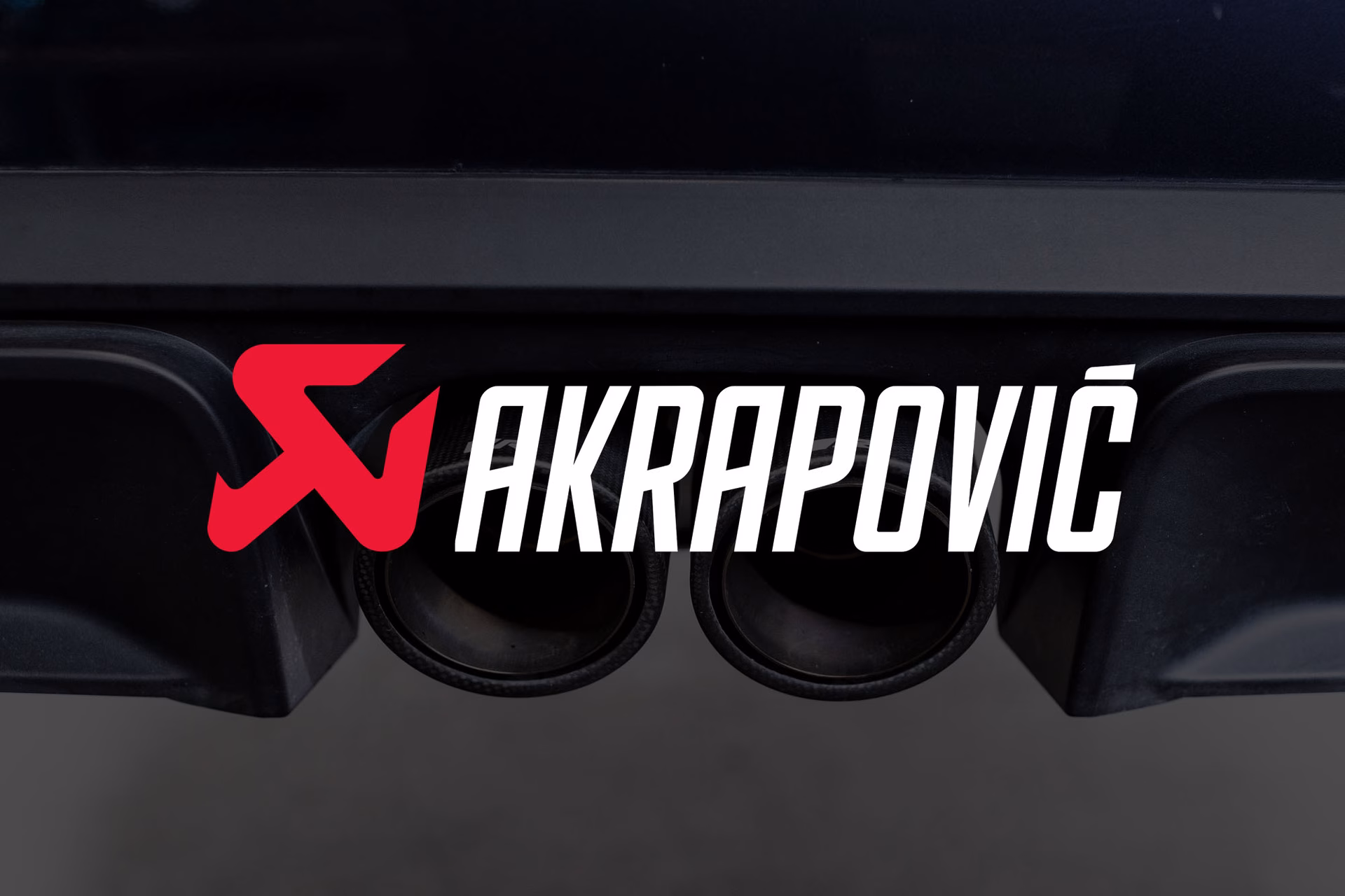 Wagenthaler performance Akrapovič Logo MINI fotografiert von Florian Breitenberger
